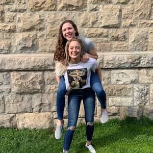 Meet your Posher, Maya